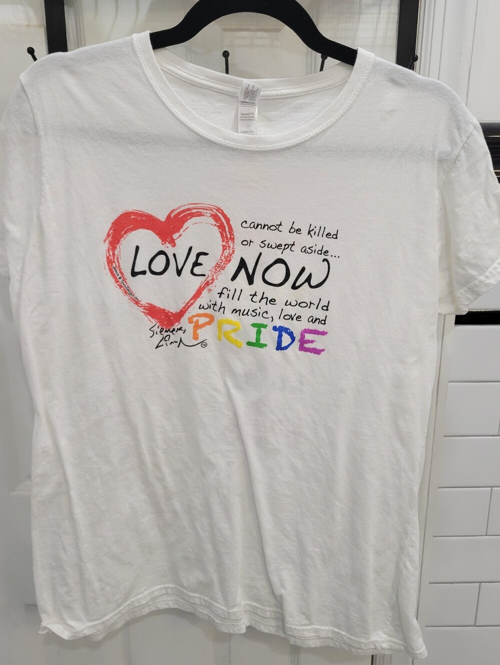 Lin-Manuel Miranda Broadway PRIDE "Love Is Love" Women's Fitted Crew Neck 2XL